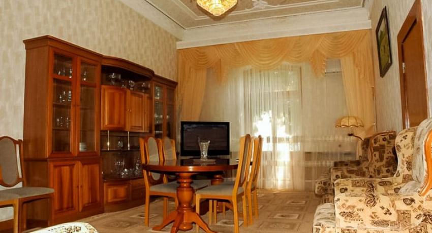 Гостиная в номере 2 местный 3 комнатный Люкс, Корпус 2 санатория Родник в Пятигорске