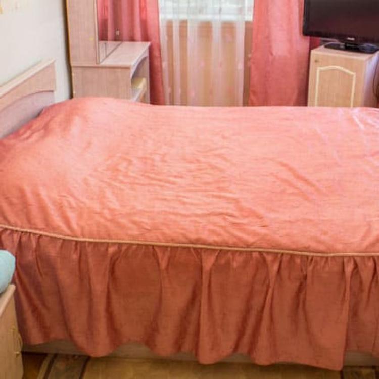 Спальня 2 местного 2 комнатного Люкса, Корпус В санатория Родник в Пятигорске
