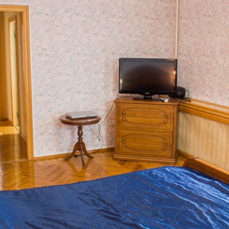 Оснащение спальни 2 местного 3 комнатного Люкса, Корпус В санатория Родник в Пятигорске