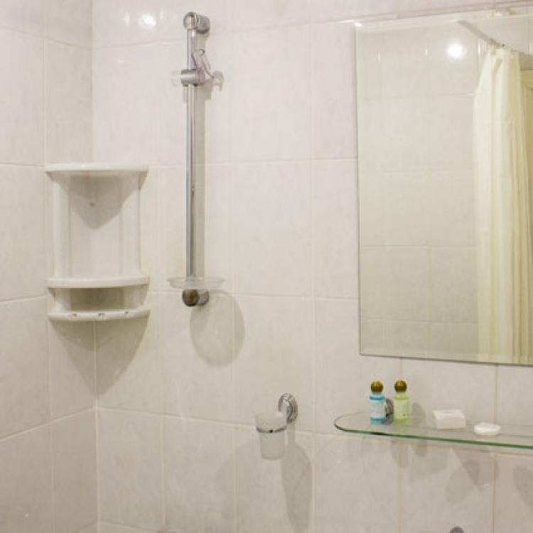 Оснащение ванной комнаты в 1 местном 1 комнатном 1 категории, Корпус Б санатория Родник в Пятигорске