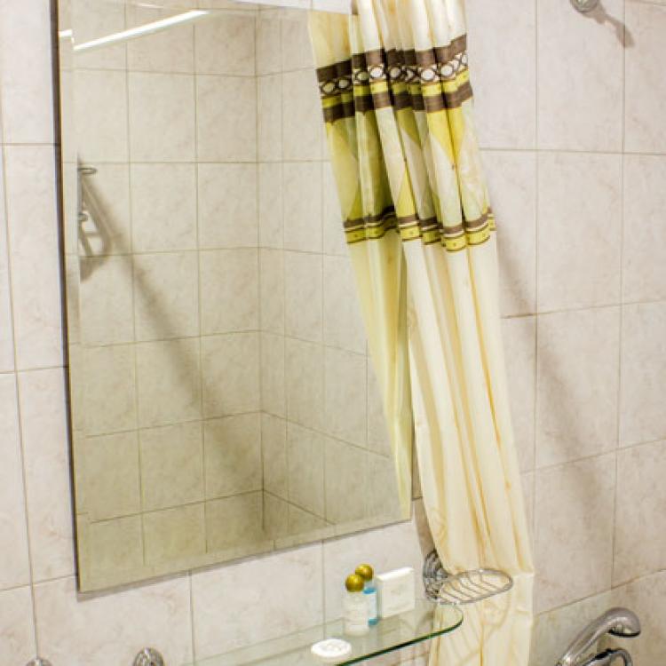 Оснащение ванной комнаты в 1 местном 1 комнатном 2 категории, Корпус 4 санатория Родник. Пятигорск